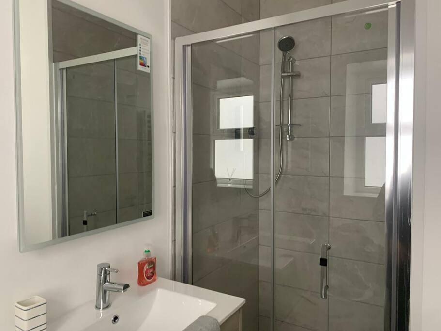 Modern Apartment With Sea Views Portrush Zewnętrze zdjęcie