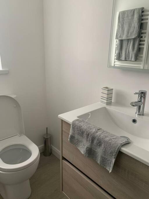 Modern Apartment With Sea Views Portrush Zewnętrze zdjęcie